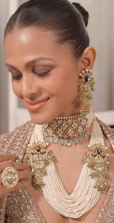 Moti Necklace, Polki Bracelet, Desi Jewellery, Indian Gold Necklace Designs, Big Diamonds, Vintage Indian Jewelry, Polki Choker, Bridal Diamond Necklace, Indian Wedding Jewelry Sets