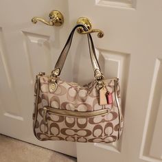 Nwot Signature Bag. Coach Handheld Bag With Zipper Closure, Handheld Coach Bags With Zipper Closure, Coach Beige Bag For Everyday Use, Everyday Beige Coach Bag, Coach Beige Satchel Hobo Bag, Coach Beige Satchel Bag, Coach Beige Shoulder Bag With Gold-tone Hardware, Coach Beige Tote Bag, Coach Tote Satchel With Zipper Closure