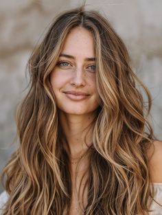 36 Stunning California Brunette Hairstyles to Inspire Your Next Look Fresh Hair Color Ideas, California Brunette, Blonde Hair Transformations, Shaggy Short Hair, Peinados Recogidos, Brunette Balayage Hair, Mom Fashion, Blonde Hair Inspiration