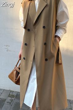 Batwing Top, Trench Coat Vest Outfit, Warm Cardigan, Vest 2023, Colour Combos, Moda Steampunk, Sleeveless Trench Coat, Sleeveless Trench, Sweater Skirt Set