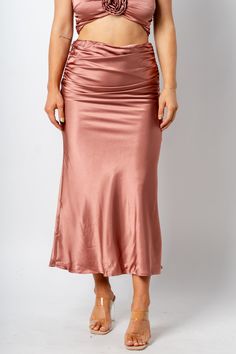 Satin midi skirt rose gold | Lush Fashion Lounge: boutique fashion skirts, affordable boutique skirts, cute affordable skirts Satin Gold Skirt, Rose Gold Silk Skirt, Apricot Silk Skirt, Satin Midi Skirt Champagne, Luxury Pink Satin Skirt, Trendy Slippers, Rose Gold Satin, Quilted Sweatshirt, Affordable Shoes