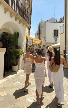 European Summer Outfits, Italy Summer, Europe Outfits, Italy Outfits, Foto Tips, Europe Summer, Italian Summer, White Dresses, Summer Dream