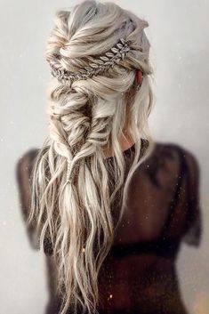 Messy Braided Hairstyles, Bohemian Wedding Hair, Viking Wedding, Viking Hair, Boho Wedding Hair, Easy Summer Hairstyles, Elegant Updo, Wedding Hair And Makeup