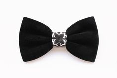 Bow tie velvet black and maiolica pattern, Scocca Papillon.  #velvet #velvetblack #velvetbowtie #smoking #gentleman #grooms #groomsmen #tieformen #velvettie #majolica #stilesiciliano #matrimoniosicilia #matrimoniosiciliano #sicilia #sicilianstyle #papillonvelluto #vellutonero #matrimonioinvernale #winterwedding #blackbowtie #maiolicasiciliana #maioliche #maiolica #cementini #biancoenero #blackandwhite Black Bow Tie, Black Bow