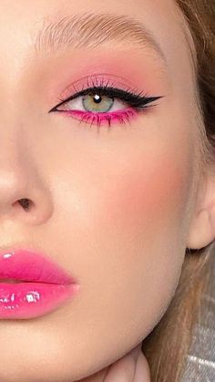 Simple Makeup Looks Colorful, Pink Winged Eyeliner, Bright Pink Makeup Looks, Easy Valentine’s Day Makeup, Simple Valentine’s Day Makeup, Pink Waterline Makeup, Valentines Makeup Ideas Creative, Hot Pink Dress Makeup Ideas, Hot Pink Prom Makeup