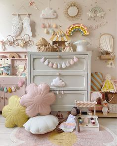 Pastel girls room with flower cushions and garlands by Velveteen Babies Pastel Nursery Girl, Pastel Toddler Girl Room, Pastel Toddler Room, Pastel Baby Room, Pastel Girls Bedroom, Pastel Baby Nursery, Uni Room Ideas Uk, Flower Cushions, Uni Room Ideas