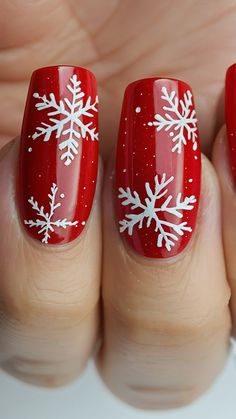 Discover trendy and chic winter nail designs for a simple yet stylish look this season Get inspired by cute and natural nail art ideas from subtle neutrals to short and chic designs Find inspiration for your next manicure with these simple aesthetic Christmas nails