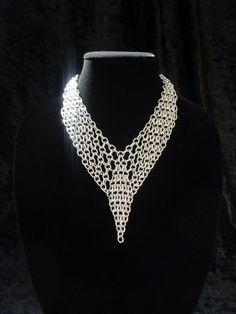 #chainmail #necklace #jewelry #handmade #etsy Diy Chainmail Jewelry, Party Chainmail Metal Necklace, Silver Chainmail Necklace, Metal Chainmail Choker Necklace, Luxury Metal Chainmail Necklace, Gothic Metal Chainmail Choker, Chainmail Patterns, Chainmail Necklace, Wire Crochet Jewelry