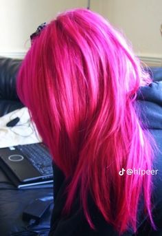 Pink Hair In Ponytail, Fuchsia Pink Hair, Pink Hair Grunge, Pink And Black Hair