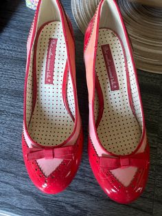 Red and pink bait brand Valentine oxfords Size 8 Round Toe Heels For Valentine's Day Formal, Retro Red Heels For Spring, Vintage Red Heels For Spring, Christmas Deals, Tie Shoes, Womens Oxfords, Oxford, Bathing Beauties, Roses