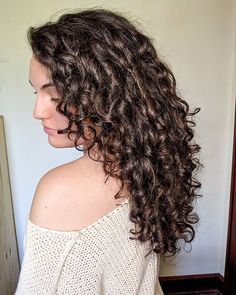 Kids Curly Hair, Daily Hair Routine, Long Curly Haircuts, Curly Cut, Curly Hair Trends, Curly Hair Routine, Hair Routine, Diy Macrame