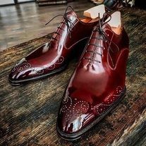 Maroon Shoes, Brown Brogues, Brogues Men, Leather Formal Shoes, Custom Design Shoes, Dark Maroon, Bespoke Shoes, Leather Brogues, Oxford Dress Shoes