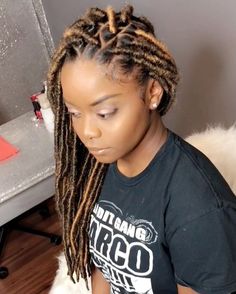 40 Faux Locs Protective Hairstyles To Try With Full Guide - Coils and Glory Faux Locs Ideas, Locs Ideas, Faux Locs Styles, Curly Faux Locs, Faux Dreads, Kanekalon Hairstyles, Marley Hair, Haute Hair, Faux Locs Hairstyles