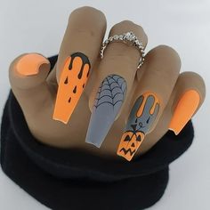 Halloween fake nails:You will get 24 long coffin fake nails with design press on nails in 12 sizes, 1 nail file and 24 jelly glues,1 alcohol bag 1 small wooden stick. Material:Our Halloween false nails are made of environment-friendly ABS resin material, which is non-toxic, tasteless, environmentally friendly and harmless to skin and nails. You can use it safely. Widely used:You can wear these fake nails on Halloween, and these uniquely designed fake nails can perfectly decorate your nails.You c Nail Therapy, Holloween Nails, Halloween Acrylic, Halloween Press On Nails, Halloween Acrylic Nails, Cute Halloween Nails, Nagel Tips, Holiday Nail, Nail Idea