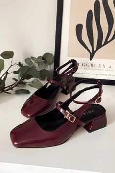 POLKA STORE Kadın Mary Jane Bordo Rugan Arkası Açık Kare Burunlu Baretli Kısa Blok Topuklu Ayakkabı Cherry Red Fiyatı, Yorumları - Trendyol Red Mary Jane Shoes, Fashion Shoes Heels, Shoes Heels Classy, Short Heels, Womens Mary Janes, Fancy Shoes, Girly Shoes, Aesthetic Shoes