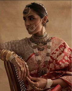 Layered Outfits, Outfit Beige, Beige Outfit, Necklace Layered, Indian Aesthetic, Indian Wedding Jewelry, Brown Girl, Desi Fashion, Asian Wedding