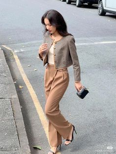 -follow and save Adrette Outfits, Stile Boho Chic, Lawyer Fashion, Mode Kimono, Business Casual Outfits For Work, Elegante Casual, Classy Work Outfits, Looks Street Style, Classy Casual Outfits