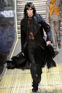 Dark Male Fashion, Goth Fashion Male, Victorian Goth Male, Gothic Male Fashion, Vampire Costume Male, Male Goth Fashion, Victorian Fashion Male, Male Goth, Flowy Trench Coat