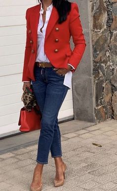 Blazer And Jeans, Blazer Outfits Casual, Chique Outfits, Mode Casual, Red Blazer, Casual Chic Outfit, Casual Work Outfits, Blazer Outfits, Fashion Over 50