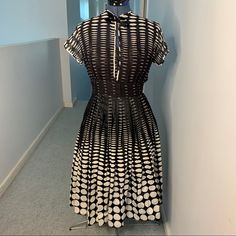 Feast Ur Eyes On One Of The Most Incredibly Gorgeous Vintage Sets I Have Ever Laid My Eyes On! Includes A Midi Tea Dress With A Black And White Optical Illusion Op Art Circle Print And Repositionable/Removable Straps. Side Zipper. Comes With Beautiful Lightweight Cropped Jacket That Has Snaps And Hook Closure And A Bow. Wear Together Or Separate, Either Way Both Are Statement Pieces! Gives Me Beach House Bloom X The Queens Gambit X Paloma Wool Vibes. Excellent Vintage Condition. Price Firm White Knee-length Vintage Party Dress, Chic White Vintage Dress For Party, Retro Short Sleeve Midi Dress For Party, Retro Short Sleeve Evening Dresses, Fitted Black And White Cocktail Dress, Retro Black Cocktail Dress, 1950s Style Short Sleeve Party Dresses, Retro Short Sleeve Cocktail Dress, Retro Black Fit And Flare Dress