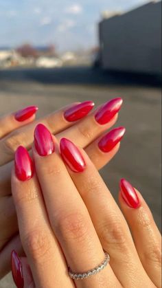 Red Chrome Nails, Bright Red Nails, Kutek Disney, August Nails, Chrome Nails Designs, Cherry Nails, Smink Inspiration, Makijaż Smokey Eye