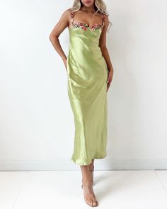 Floral Embroidery Satin Midi Dress – AvocadoMall Plunge Bodycon Dress, High Waisted Pencil Skirt, Chic Type, Floral Decoration, Satin Midi Dress, Green Midi Dress, Daily Dress, Guest Outfit, Floral Midi Dress