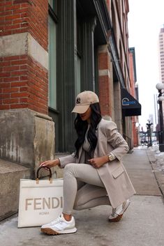 Flats Outfit Dressy, Catering Outfit Women, Elegant Athleisure Outfits, Athleisure Work Outfit, Salon Outfits, Outfit Flats, Athleisure Outfits Winter, Athleisure Outfits Spring, Chic Athleisure Outfits