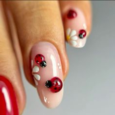 Ladybug Valentines Nails, 3d Ladybug Nail Art, 3d Ladybug Nails, Ladybug Nail Art Design, Tulip On Nails, Strawberry Shortcake Nails Short, Lizard Nail Art, Love Bug Nails, Red Fairy Nails