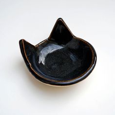 Pottery Ring Dish, Diy Keramik, Cat Ring Holder, Pottery Ring, Cat Dishes, Tiny Cats, Sculptures Céramiques, Tanah Liat, Keramik Design