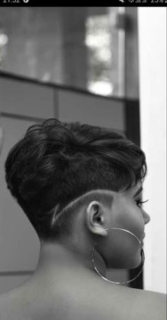 Hair Tattoo Designs Women, Square Bob, Haircuts Designs, Shave Designs, Hair Tattoo Designs, Women's Undercut, Undercut Hair Designs, Hairstyle Girl, Graduated Bob Haircuts