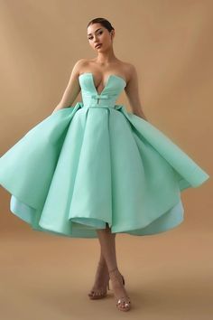 We could custom made 70+ colors all sizes, if you do not not find the color name listed, pls leave message on special instructions to note the exact color you need.Also custom size is available, if you need your dress customized, pls leave your bust, waist, hips barefoot height size in the order remark. Thank you Homecoming Dresses Yellow, Backless Ball Gown, Prom Dress Ball Gown, Strapless Homecoming Dresses, Dress Ball Gown, Red Homecoming Dresses, Satin Evening Dresses, Fantasy Theme, Short Homecoming Dress