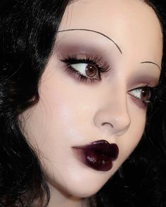 Dracula Makeup, Vampy Makeup, Casual Bride, Elegant Goth, Cake Face, Doll Makeup, Gothic Makeup, Make Me Up