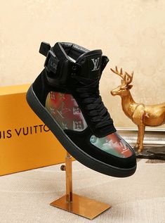 Louis Vuitton High Tops, Black Sneakers Women, Dior Watch, Black High Tops, Men Shoes Size, Exclusive Bag, Black Sneaker, New Bag, Womens Backpack