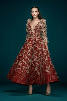 Chifon Dress, Saiid Kobeisy, Couture Gowns, Mode Vintage, Beautiful Gowns, Couture Dresses, Formal Gowns, Red And Gold