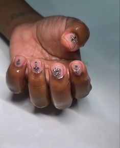 Silver Chrome Nails Men, Silver Nails Natural, Natural Nail Ideas Short, Natural Short Nail Designs, Short Nail Designs Black, Nail Ideas Silver, Masculine Nail Designs, Y2k Inspired Nails, Masculine Nail Art