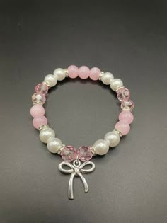 Bracelet For Valentines Day, Birthday Gifts Coquette, A Bracelet Idea, Pink Gift Ideas Birthday, Gifts To Ask For Birthday, Bracelets Packaging Ideas, Bracelet Ideas Coquette, Cute Pink Bracelets, Pink Birthday Gift Ideas