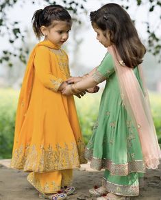 Flowers Outline, Pakistani Kids Dresses, Dressing Design, Poetry Pic, Girls Dresses Sewing, Kids Frocks Design