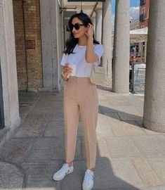 Feel Good Outfits, Hannah Cocobeautea, Style With Pants, Tan Pants, Causual Outfits, Work Outfits Women