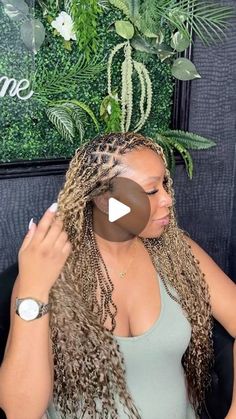 Kyra Knox | Lifestyle Influencer on Instagram: "IT’S HAIR DAY✨💆🏾‍♀️ and yall already know I had to take yall along because this is my very first time ever getting colored braids…yall know I’m typically a jet black or 1B girls, so this is wayyyy out of my comfort zone BUT it’s just hair right😉 despite my reactions about the color, I ended up loving it! I feel like the blonde is “just right” and compliments my skin tone pretty well…what do yall think?!👀  ✨HAIR DETAILS✨ Where: The Luxe Experience  What I asked for: Smedium Waist Length Boho Knotless with the ends braided and dipped (for that crinkle/wavy effect) Hair Color: Outre Xpression M4/27/30/413 Curly Hair: 100% Human Hair in 27  PS- now that my “delivery braids” are in I feel like a huge weight is lifted off my shoulders haha bc t 4 27 30 Knotless Braids, Brown Blonde Boho Knotless Braids, 4 27 30 Braids, 27 Boho Knotless Braids, Blonde Mix Boho Knotless Braids, Color 27 Boho Knotless Braids, 4/27 Braids, Ash Blonde Boho Knotless Braids, 27 Boho Braids