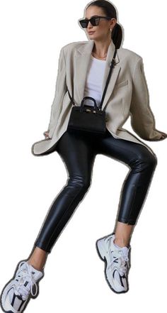 Trendy Leggings For Work In Fall, Trendy Fall Leggings For Workwear, Trendy Winter Workwear Leggings, Fall Workwear Ankle-length Leggings, Fall Workwear Leggings, Ankle-length, Chic Leather Pants For Office With Pockets, Fall Office Leggings, Faux Leather Leggings For Fall, Fall Night Out Ankle-length Leggings