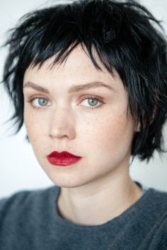 Ways To Style Long Pixie Haircut, How To Dress Size 12 Women, Funky Bob Hairstyles New Looks, Punky Pixie Haircut, Punk Bob Haircut, Short Punk Hair Pixie, Short Hair Punk, Alt Pixie Cut, Short Choppy Bob