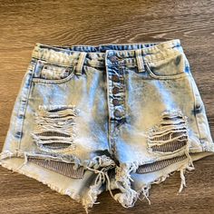 Never Worn / Listed As Size 27 But Fit More Like 26 Summer Clothes, Fashion Ideas, Stylish Outfits, Jean Shorts, Denim Shorts, Summer Outfits, Color Blue, Spring Summer, Womens Shorts