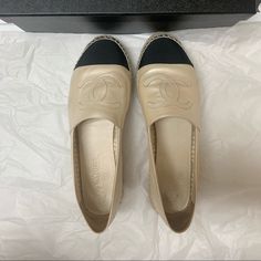 Preloved, Good Condition. Chanel Espadrilles Two-Tone Calfskin/Grosgrain Ivory/Black. Includes Box And 2 Dustbags Chanel Espadrilles, Shoes Chanel, Chanel Shoes, Espadrille Shoes, Limited Time, Calf Skin, Two Tone, Espadrilles, Chanel