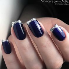 Gel Nails Ideas Navy Blue, What Color Nails Go With Navy Blue Dress, Blue And Gold Wedding Nails, Navy Blue Wedding Nails Short, Wedding Nails Navy Blue, Navy Blue Wedding Nails For Bride, Navy Blue Bridesmaid Nails, Denim And Diamonds Nail Ideas, Nails Navy Blue And Silver