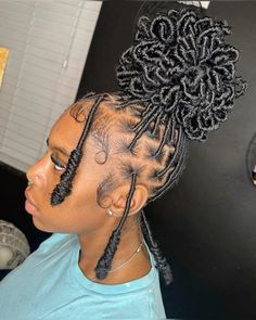 𝚙𝚒𝚗 | 𝚑𝟶𝟶𝚍𝚛𝚒𝚌𝚑𝚟𝚊𝚌𝚊 | Soft Locs Hairstyles, Fast Braids, Xpression Hair, Vinegar Hair Rinse, Dreads Styles For Women, Hair Braid Patterns, Spring Twist Hair, Locs Styles, Short Locs