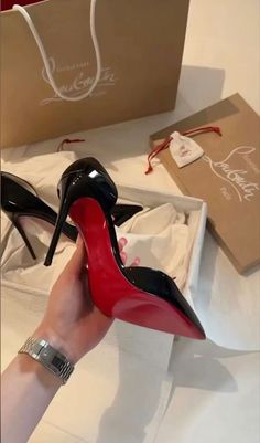 Louboutin Heels Aesthetic, Christian Louboutin Aesthetic, Louboutin Aesthetic, Christian Louboutin Nails, Louboutin Nails, Heels Louboutin, Red Louboutin