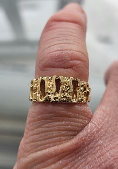 What are rare opportunity to aquire this spectacular 1970s vintage Brutalist style 10k yellow gold ring. This ring is absolutely fabulous and screams modernist design with   intricate gold work. Ring is 10k which weights 3 grams as shown. This ring measures a US size 4 1/2. Stamped 10k inside of this ring with designer makers mark Saro. Ring could be sized by any professional jeweller.  This ring would make a great addition to anyones fine designer jewellery collection. Free shipping to the USA Luxury Modernist Yellow Gold Rings, Modernist Gold Anniversary Rings, Retro Yellow Gold Rings Stamped 14k, Retro Gold Jewelry Stamped 14k, Retro Yellow Gold Ring Gift, Retro Yellow Gold Ring Jewelry, Retro Gold Rings As Gifts, Retro Gold Rings For Gifts, Retro Style Gold Rings For Gifts