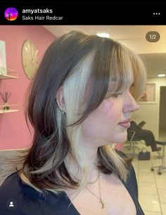 #colourblocking #colorblock #brownandwhitehair #skunkhair #alternativehair #90sblowdry #90sblowout #layeredhair #layeredlob #90shair Brown And White Color Block Hair, Colorblock Hair Brown, Blonde Peaks Boo Highlights, Colorblock Bangs, Colorblock Hair Placement, Colour Block Hair, Black Hair Blonde Streak, Money Piece Hair With Bangs, Colour Blocking Hair