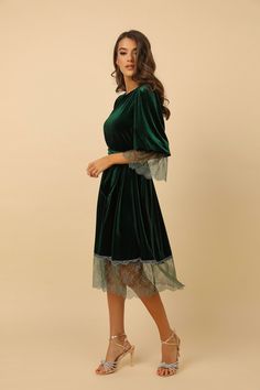 Tunic Dress Dark Green Velvet With Lace Oversized With Pockets - Etsy Bosnia and Herzegovina Couture Bridesmaid Dresses, Velvet Dress Short, Dark Green Velvet, Dark Green Dress, Green Velvet Dress, Dress Maternity, Blue Dress Formal, Dress Velvet, Dress Order