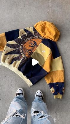 sustainable fashion designer ✄ on Instagram: "solar plexus hoodie 🌞💫  as you can see in the before clip, there was a stain on the outer part of the blanket right smack in the middle of the sun 😢, as well as a stain on the pocket of the nike hoodie. with a little reworking magic, both pieces were revived and turned into wearable art!! ☄️  i have to give a major shoutout to @greenwrld.co!  once i finished making this i realized i had basically recreated one of her designs 🫢 make sure to go follow her cuz she always inspires me 🫶🏼   next live bid: thursday jan 4, 8pm est 🌙 countdown on my story!!   follow @susoriginals for more 🪡🪡🪡  #upcycled #reworked #thriftflip" Sew A Hoodie, Outfits With Hoodies, Upcycled Sweatshirt, Diy Hoodie, Upcycled Hoodie, Homemade Clothes